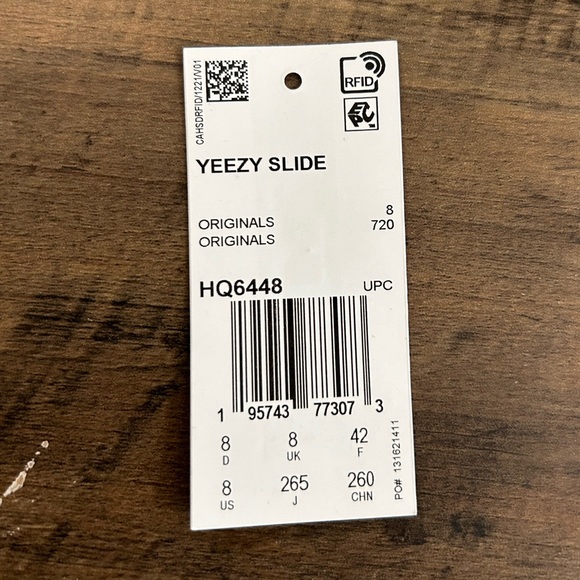 Adidas Yeezy Slides Onxy size 8 - Picture 12 of 13